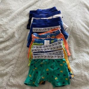 12 toddler boxer briefs size 2T/3T